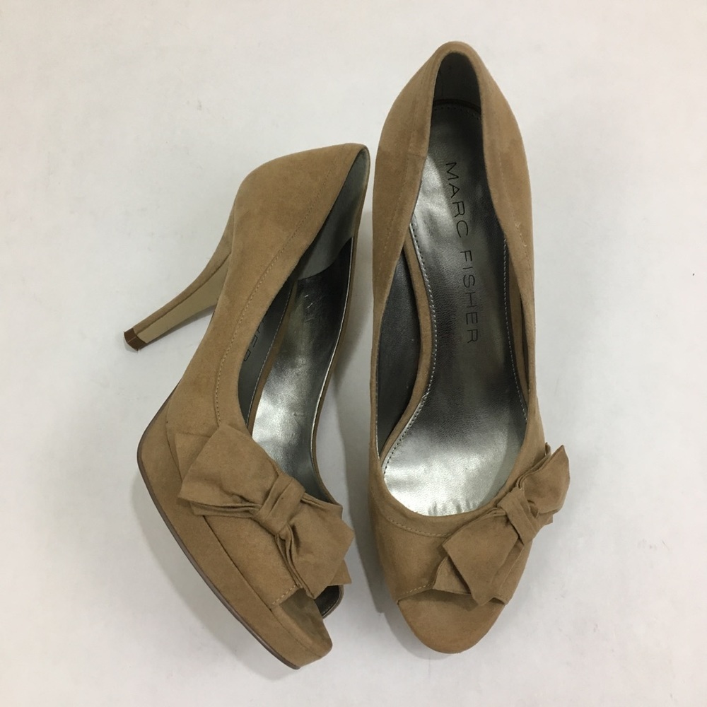 Marc Fisher Tan suede heels